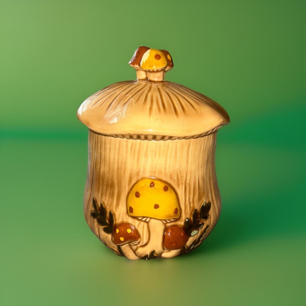 Vintage Arnel's Ceramic Mushroom Canister/ Cookie Jar 7" With Lid Retro MCM read